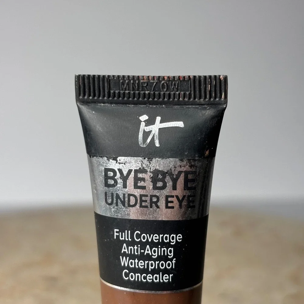 IT Cosmetics‎ Bye Bye Under Eye Waterproof Concealer 44.0 Deep Natural